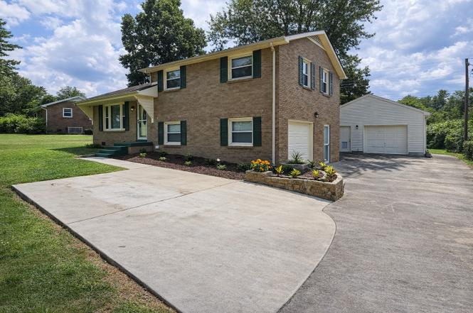 312 Nice Dr, Clarksville, TN