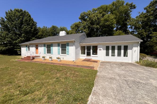 1310 Trotwood Ave, Columbia, TN