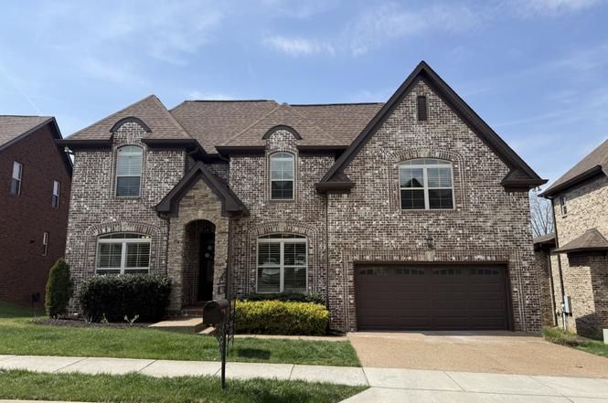 611 Southshore Pt, Mount Juliet, TN