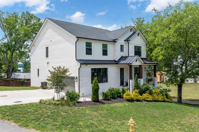 104 Ruby Dr, Hendersonville, TN
