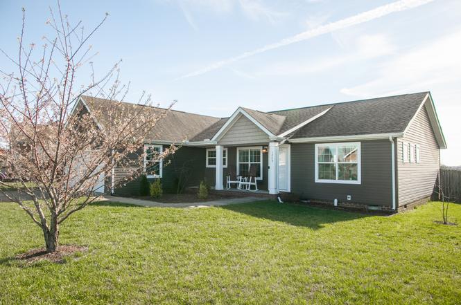 1009 Mccormick Xing, Spring Hill, TN
