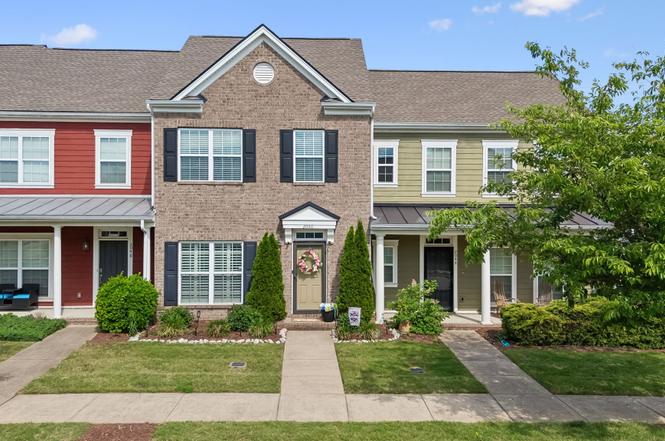 2046 Hemlock Dr, Spring Hill, TN