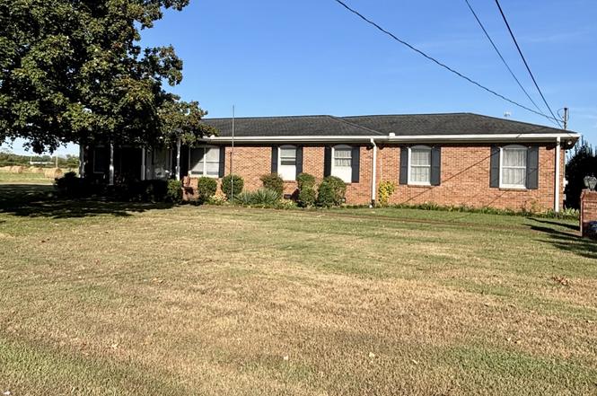 215 Carver Ln, Lebanon, TN