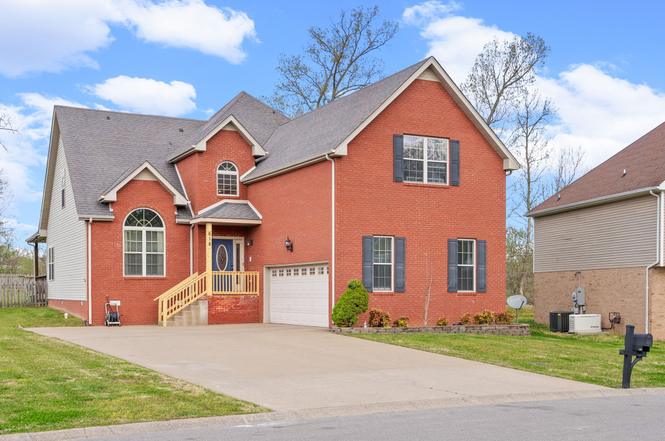 618 Winding Bluff Way, Clarksville, TN