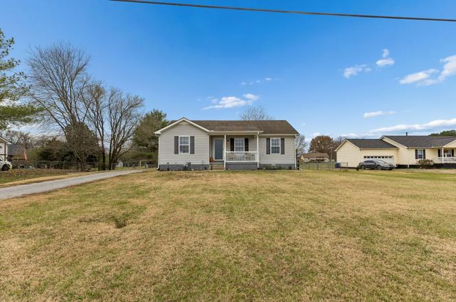 1815 Thompson Rd, Murfreesboro, TN