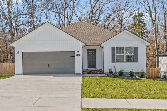 762 Gleason Dr, Clarksville, TN