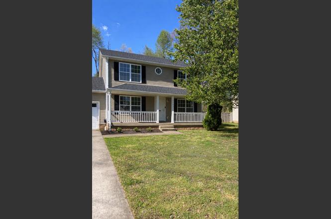 1405 Addison Dr, Clarksville, TN
