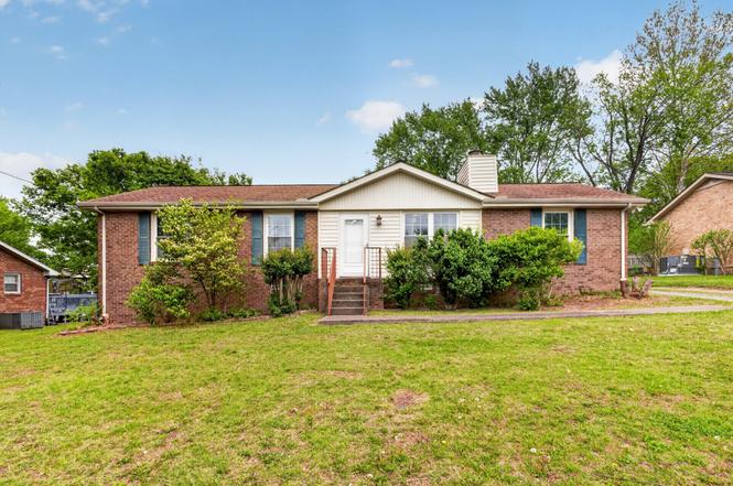 120 Hillwood Dr, Hendersonville, TN