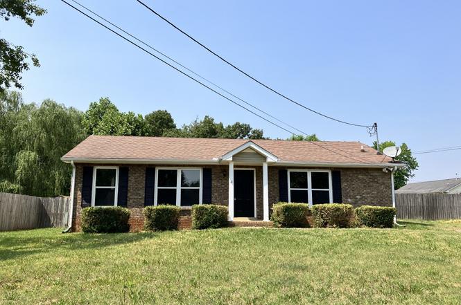 1485 Sunshine Dr, Clarksville, TN
