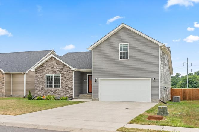 386 Pinkston Ct, Clarksville, TN