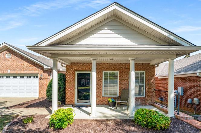 215 Wrennewood Ln, Franklin, TN