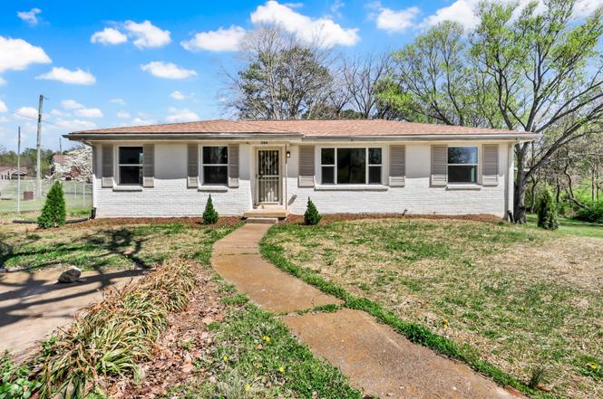 1104 Irving Ln, Clarksville, TN