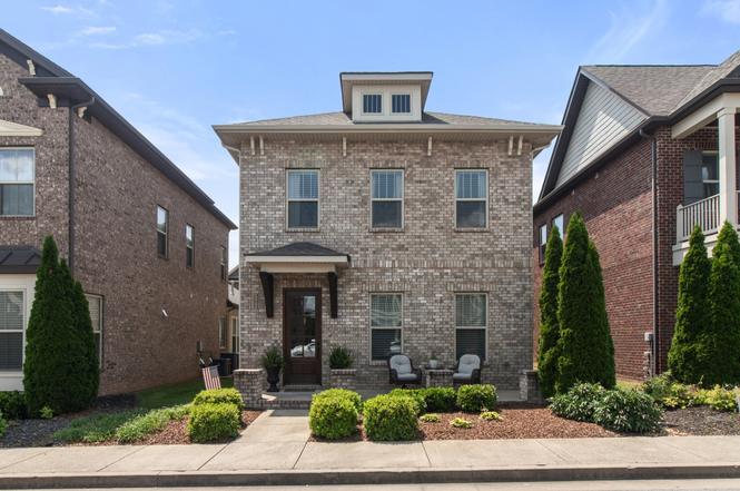 151 Benjamin Ln, Hendersonville, TN