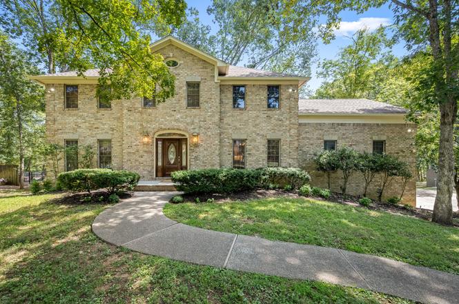 2207 Shannon Dr, Murfreesboro, TN