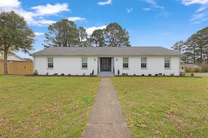 166 Skyridge Dr, Jackson, TN