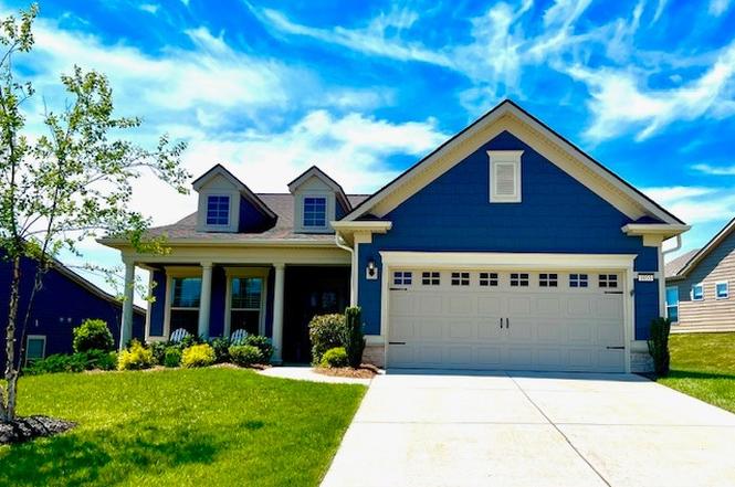 1055 Sumner Grv, Spring Hill, TN