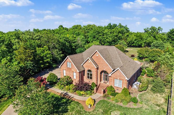 110 Briana Rd, Lebanon, TN