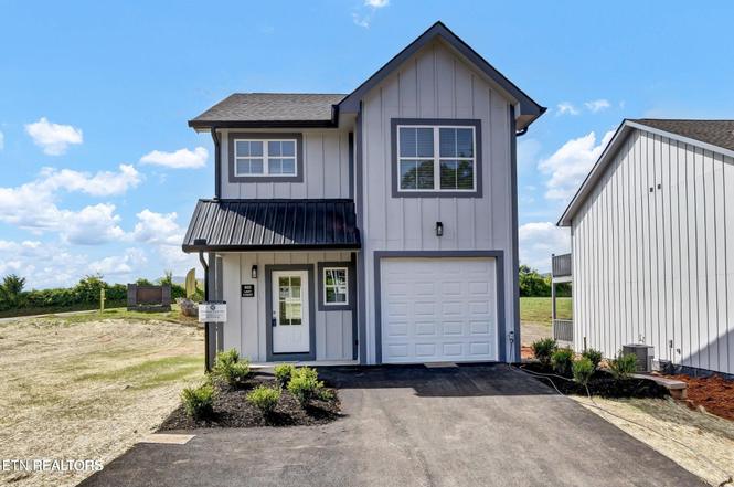 922 Lacy Ct, Sevierville, TN