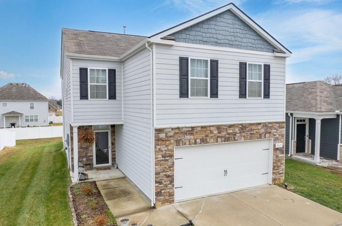 7027 Berkswell Dr, Lebanon, TN