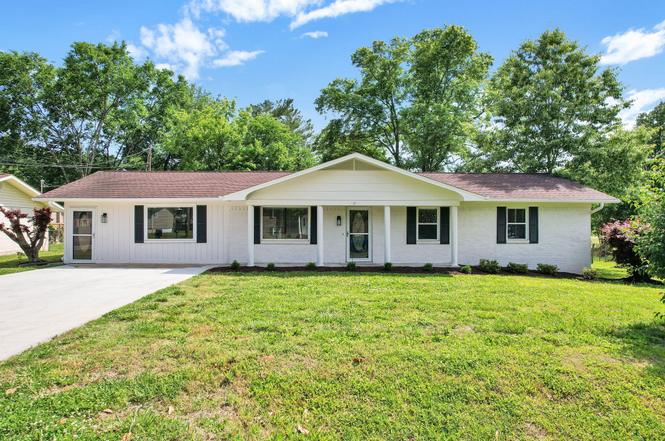 2065 Ann Ln NW, Cleveland, TN