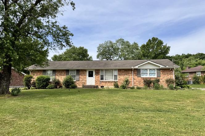 187 Wessington Pl, Hendersonville, TN