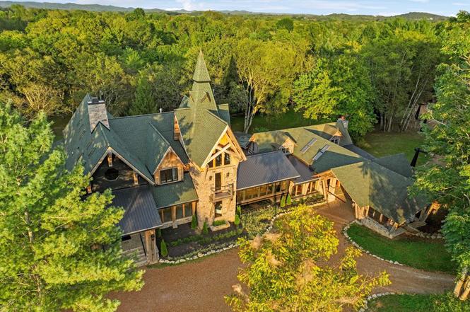 2465 Old Charlotte Pike, Franklin, TN