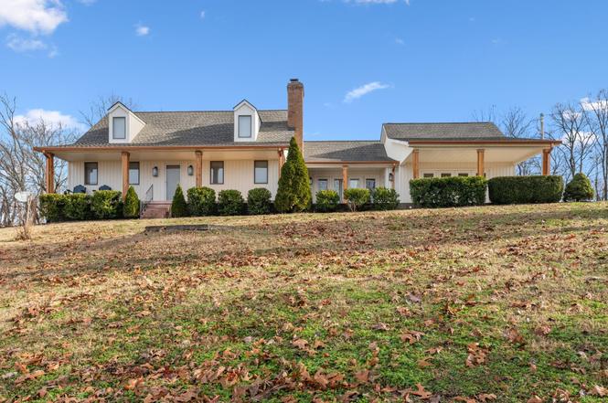 881 Mount Olivet Rd, Columbia, TN