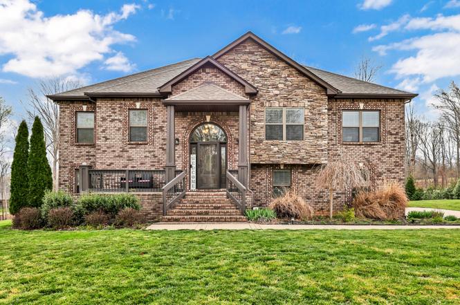 1729 Double R Blvd, Clarksville, TN