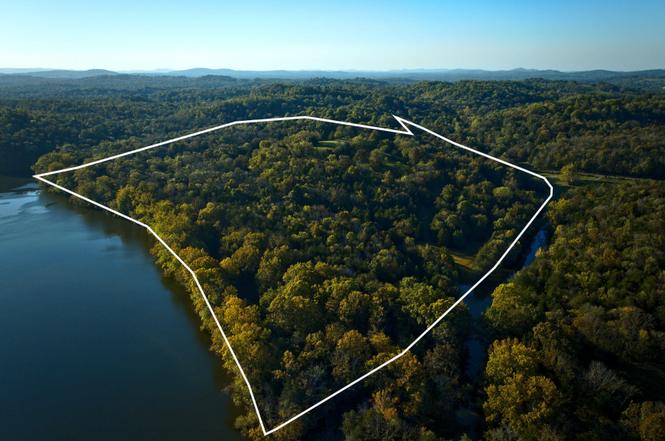 999 Ford Rd, Lebanon, TN