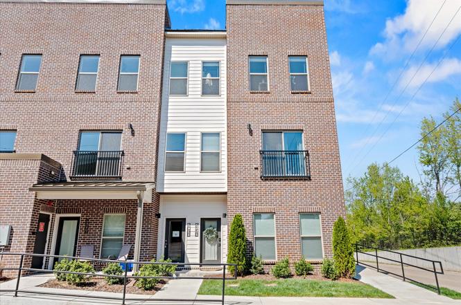 211 Folsom Pass Unit B, Spring Hill, TN