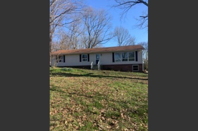 864 Tom Osborne Rd, Columbia, TN