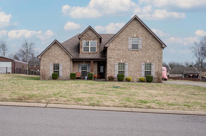 1130 Spring Creek Dr, Murfreesboro, TN