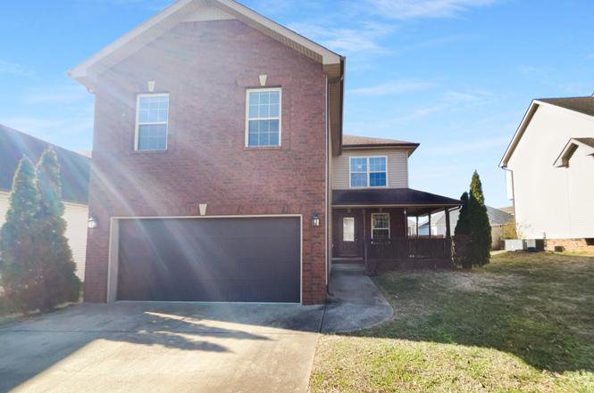 1450 Raven Rd, Clarksville, TN