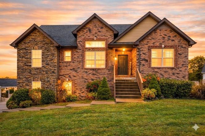 410 River Heights Dr, Clarksville, TN