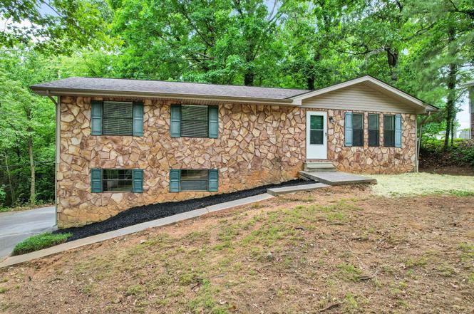 376 Oakwood Cir NE, Cleveland, TN