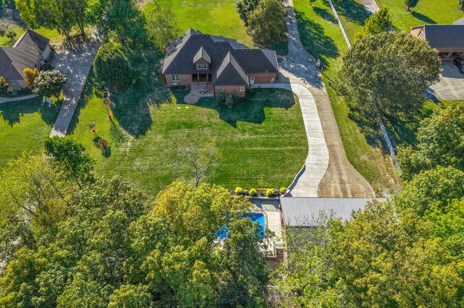 635 Mobley Rd, Clarksville, TN