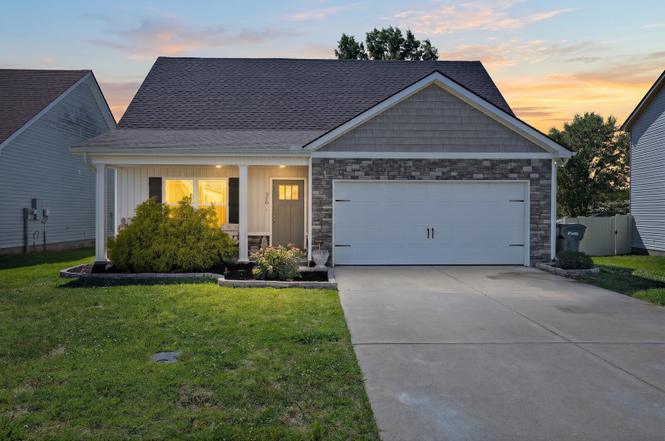 320 Providence Dr, Lebanon, TN