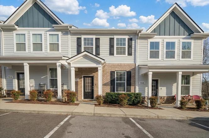 702 Dallas Dr, Columbia, TN