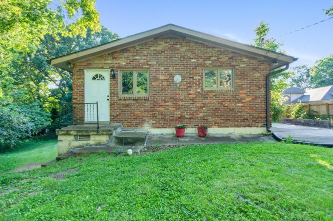 946 Greenwood Ave, Clarksville, TN