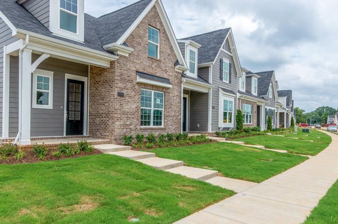 2528 Elmcroft Ave, Murfreesboro, TN