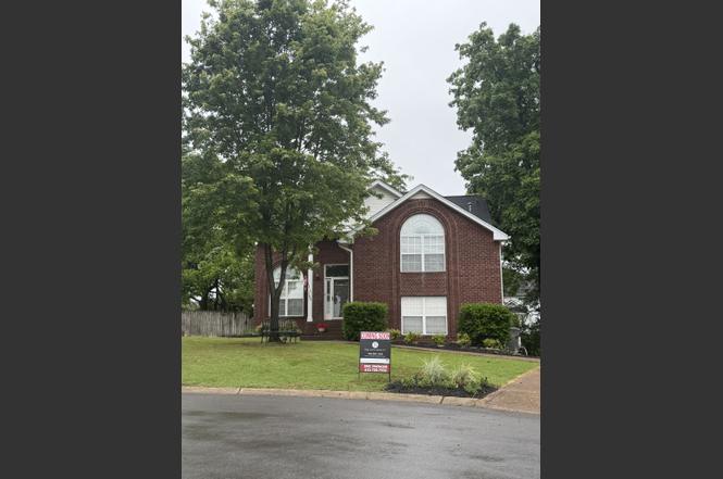 102 Koleberg Ct, Hendersonville, TN