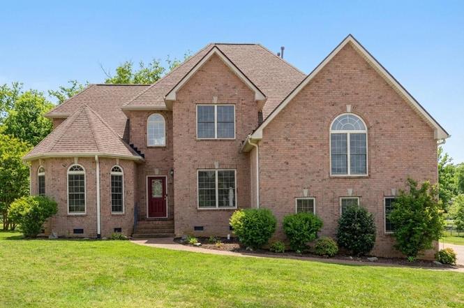 1022 Tower Hill Ln, Hendersonville, TN