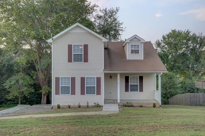 918 Hedge Apple Dr, Clarksville, TN
