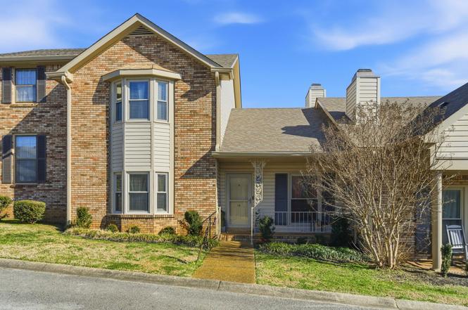 1818 Memorial Dr #18, Clarksville, TN