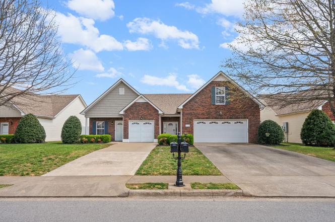 3737 Meadow Ridge Ln, Clarksville, TN