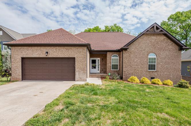 813 Tanager Pl, Lebanon, TN