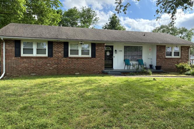 100 Susan St, Clarksville, TN