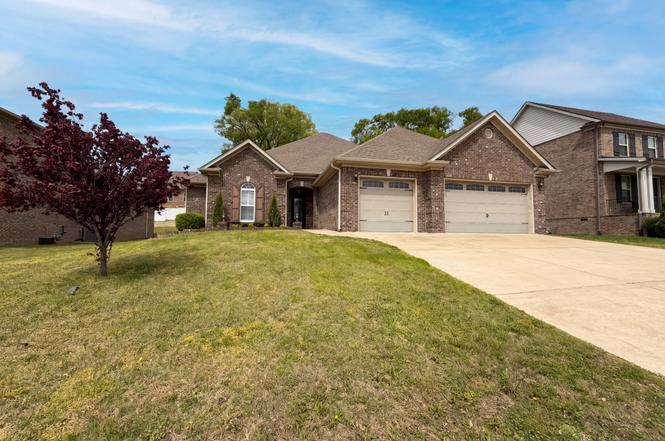 7009 Whisperwood Ave, Spring Hill, TN
