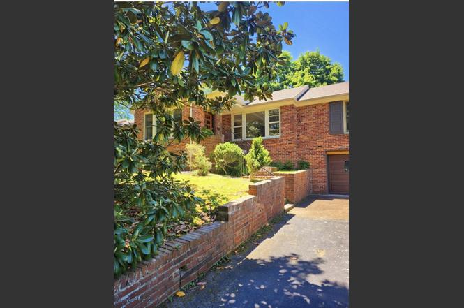 208 Trahern Ln, Clarksville, TN