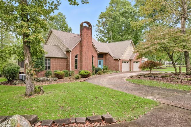 8537 Cherokee Trl, Crossville, TN
